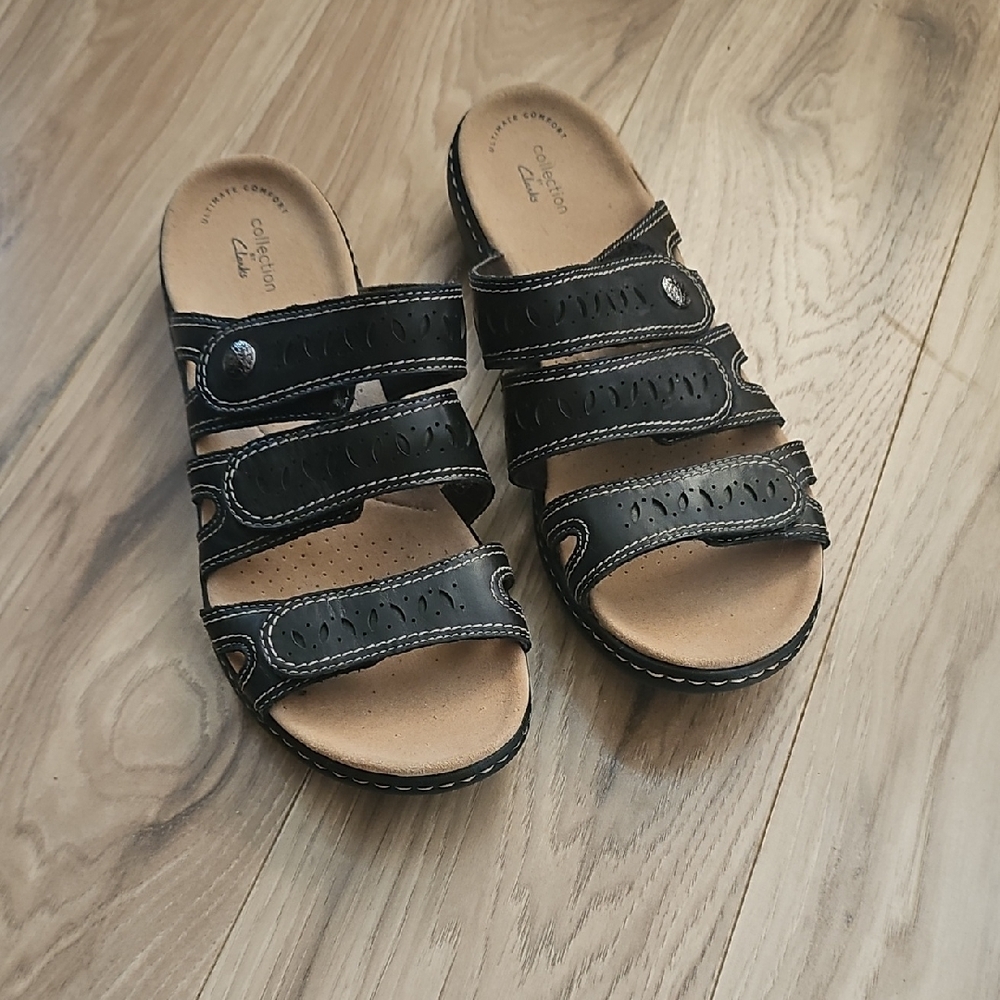 Clarks Black Leather Strappy Leather Comfort Slides Size 10 Like New